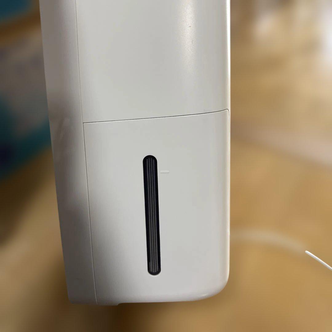 最終値下げ　SHARP 2023年製 除湿器 CV-P71-W ホワイト