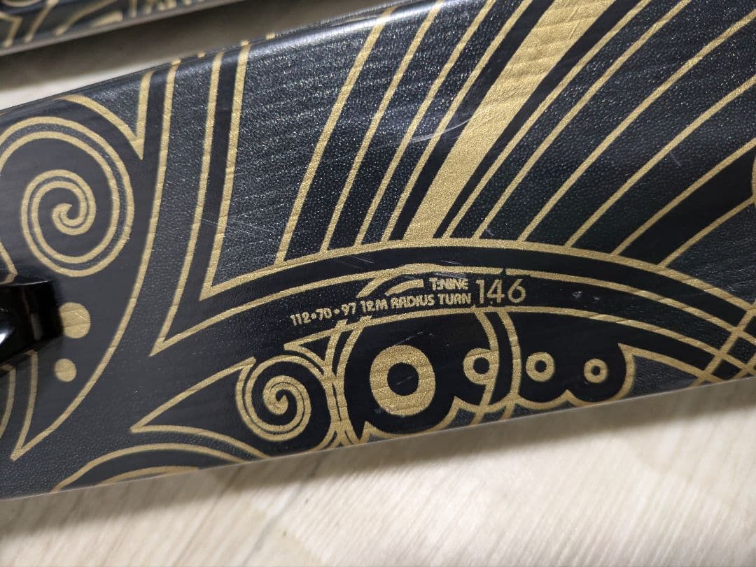 K2 Musteru Luv ✕ KIZAKIスキー板 ストック付き