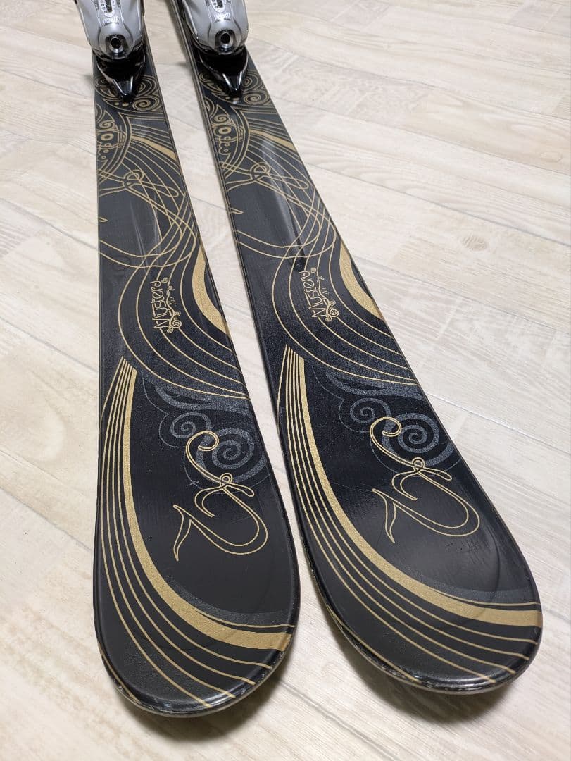 K2 Musteru Luv ✕ KIZAKIスキー板 ストック付き