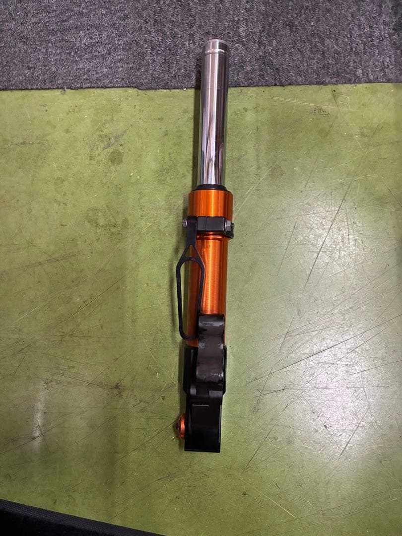 アドレスＶ１２５用　社外　フロント・リアショックセット　中古品