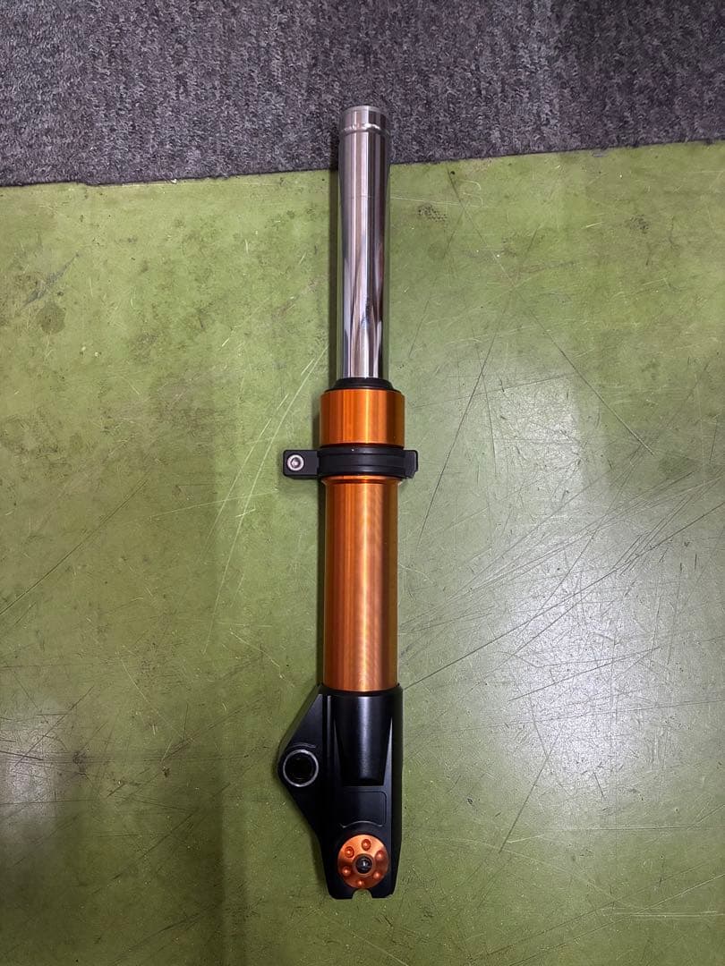 アドレスＶ１２５用　社外　フロント・リアショックセット　中古品