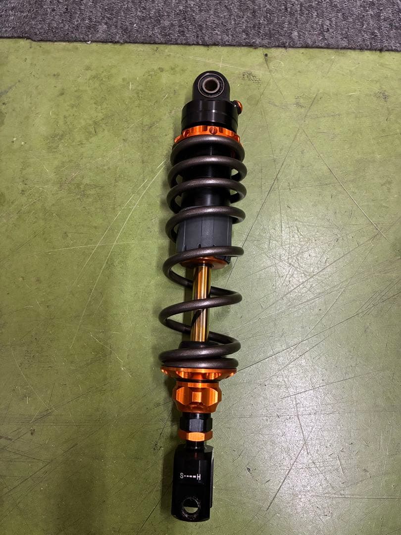 アドレスＶ１２５用　社外　フロント・リアショックセット　中古品