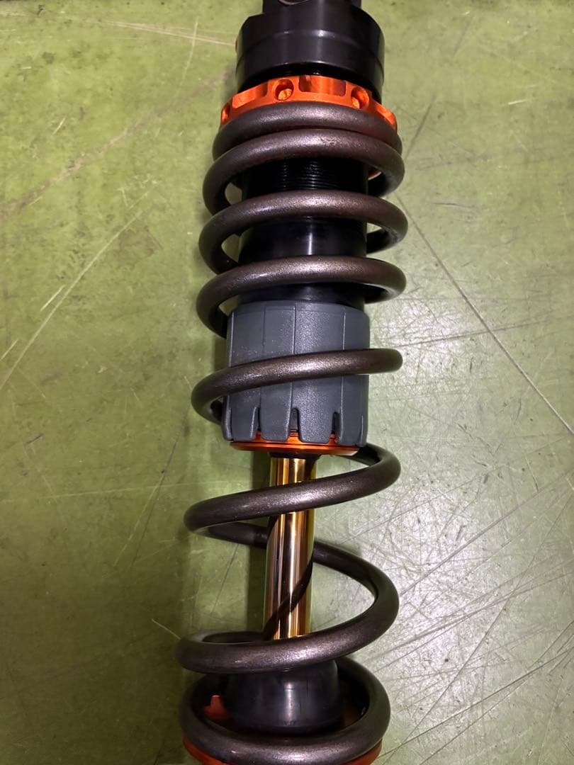 アドレスＶ１２５用　社外　フロント・リアショックセット　中古品