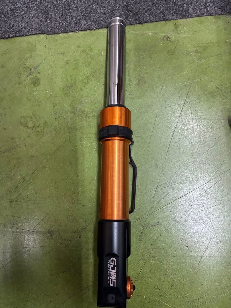 アドレスＶ１２５用　社外　フロント・リアショックセット　中古品