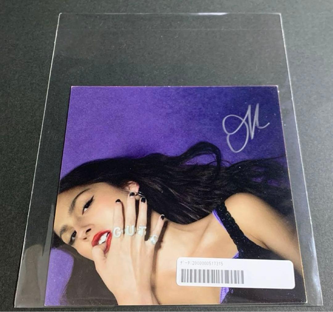 OLIVIA RODRIGO / GUTS 直筆サイン入りミニカード付き