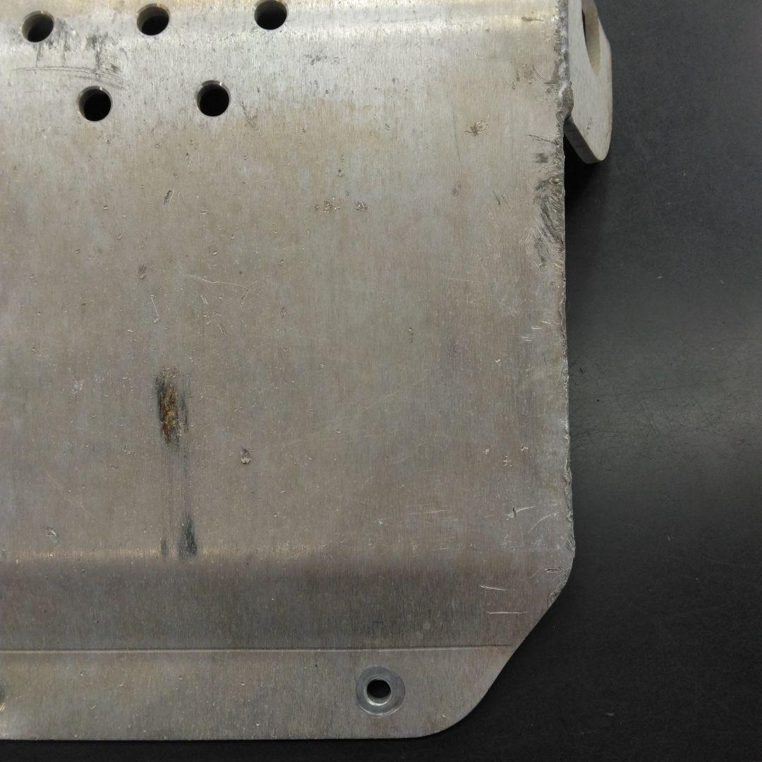 ヤマハTTR125スキッドプレート　中古品