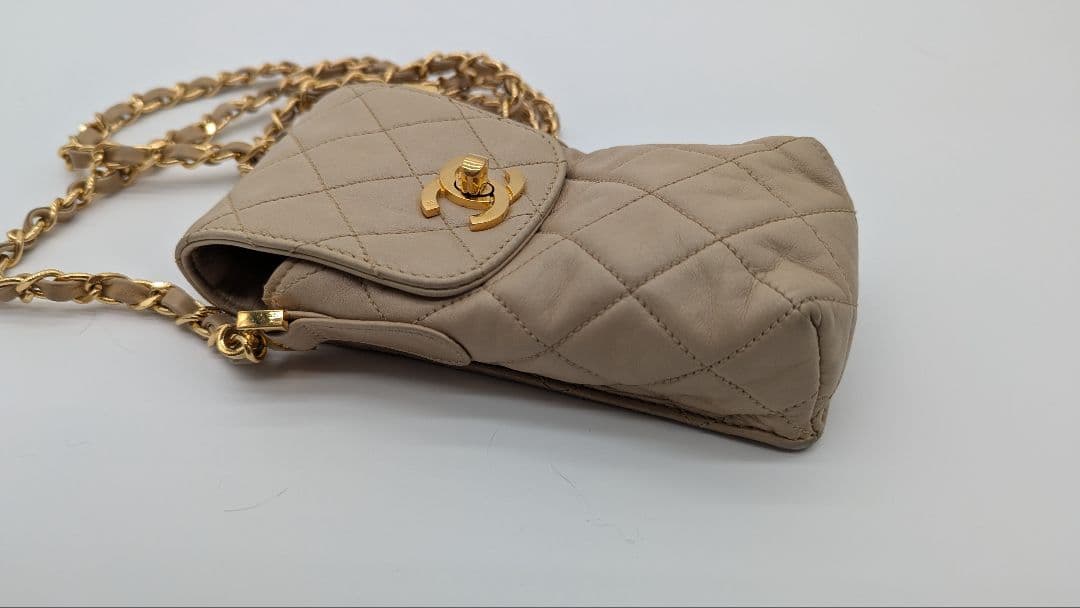 CHANEL マトラッセチェーンショルダーバッグ