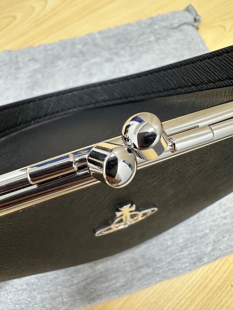 Vivienne Westwood ブラックがま口バッグ