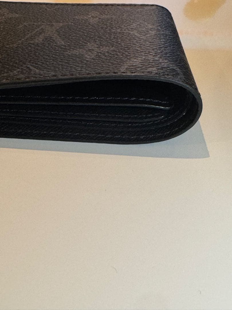 山*岸様 【匿名配送】Louis Vuitton 二つ折り財布