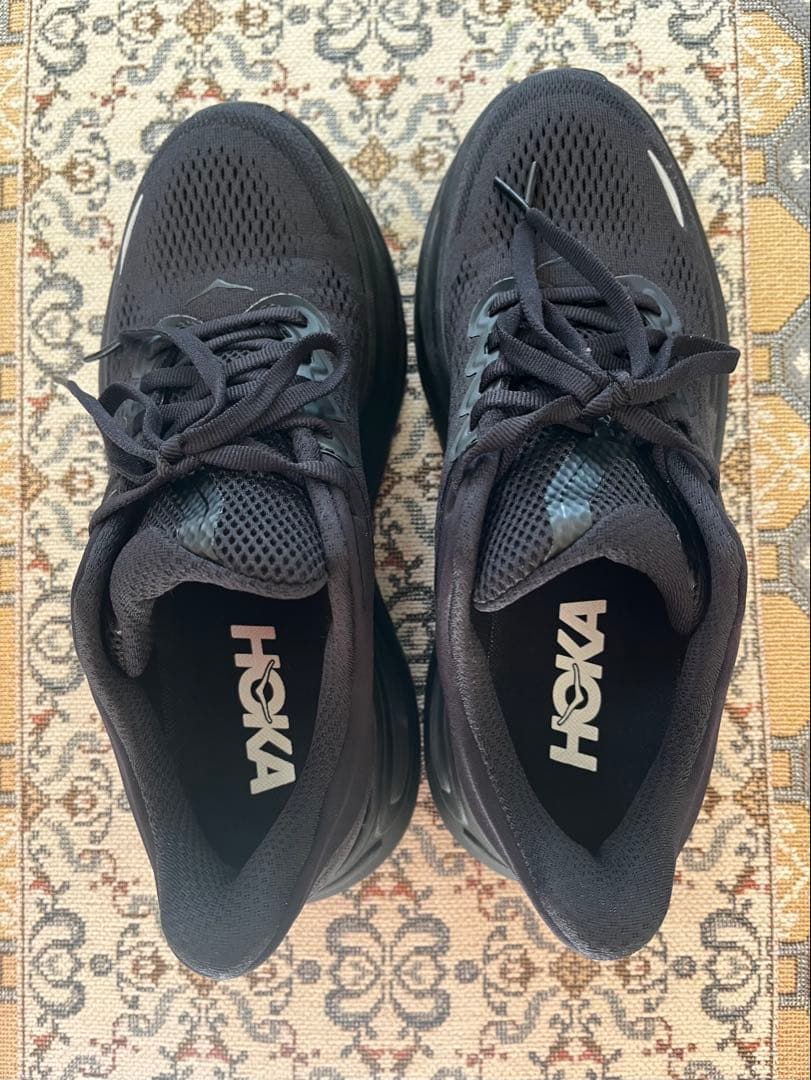 hoka ホカ　ボンダイ9 スニーカー　23.5