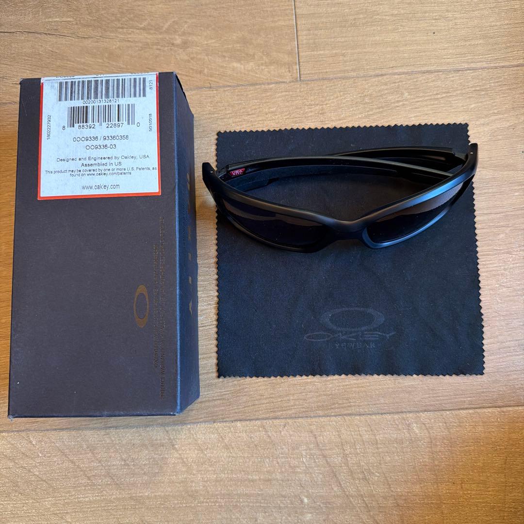 Oakley アジアンフィット マットブラック／ウォームグレー　※専用ケース無し