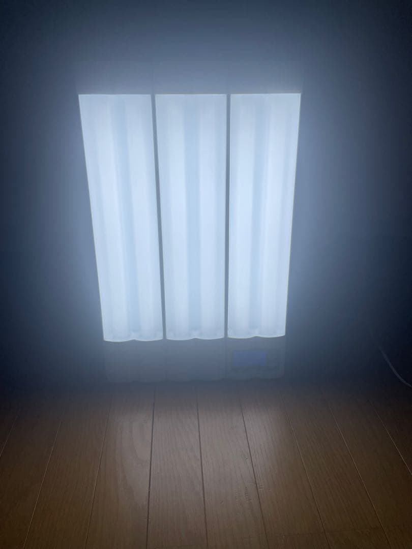 美品！Bright Light ME+ ブライトライトＭＥ＋　スタンド型ライト