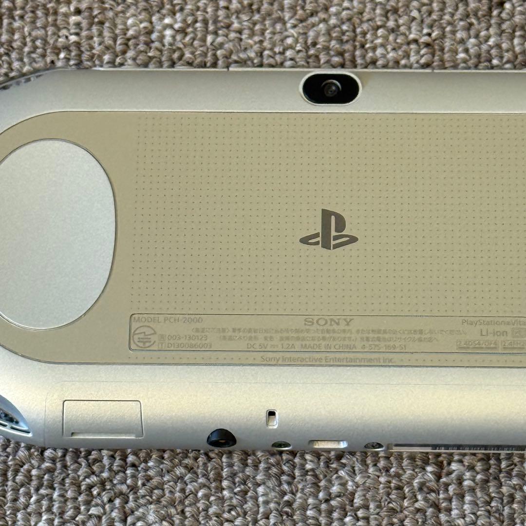 【訳ありジャンク】PSVITA PCH-2000 シルバー 美品