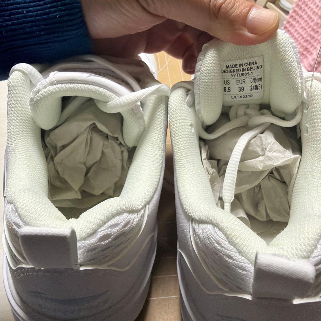 [リーニン] ALMIGHTY V 2.0 バドミントンシューズ AYTU001