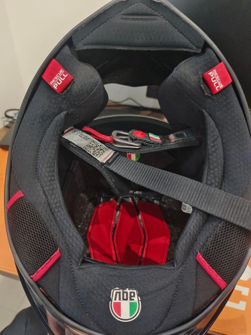 AGV PISTA GP RR IRIDIUM CARBON XLサイズ