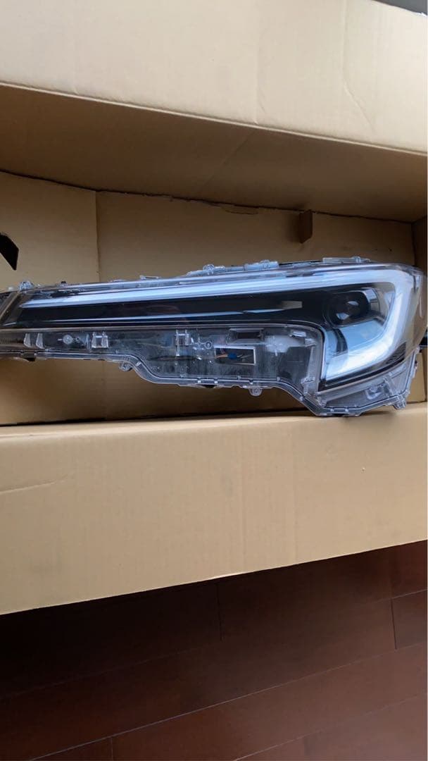 カローラツーリング左ヘッドライト