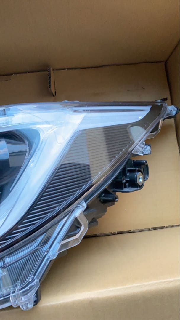 カローラツーリング左ヘッドライト