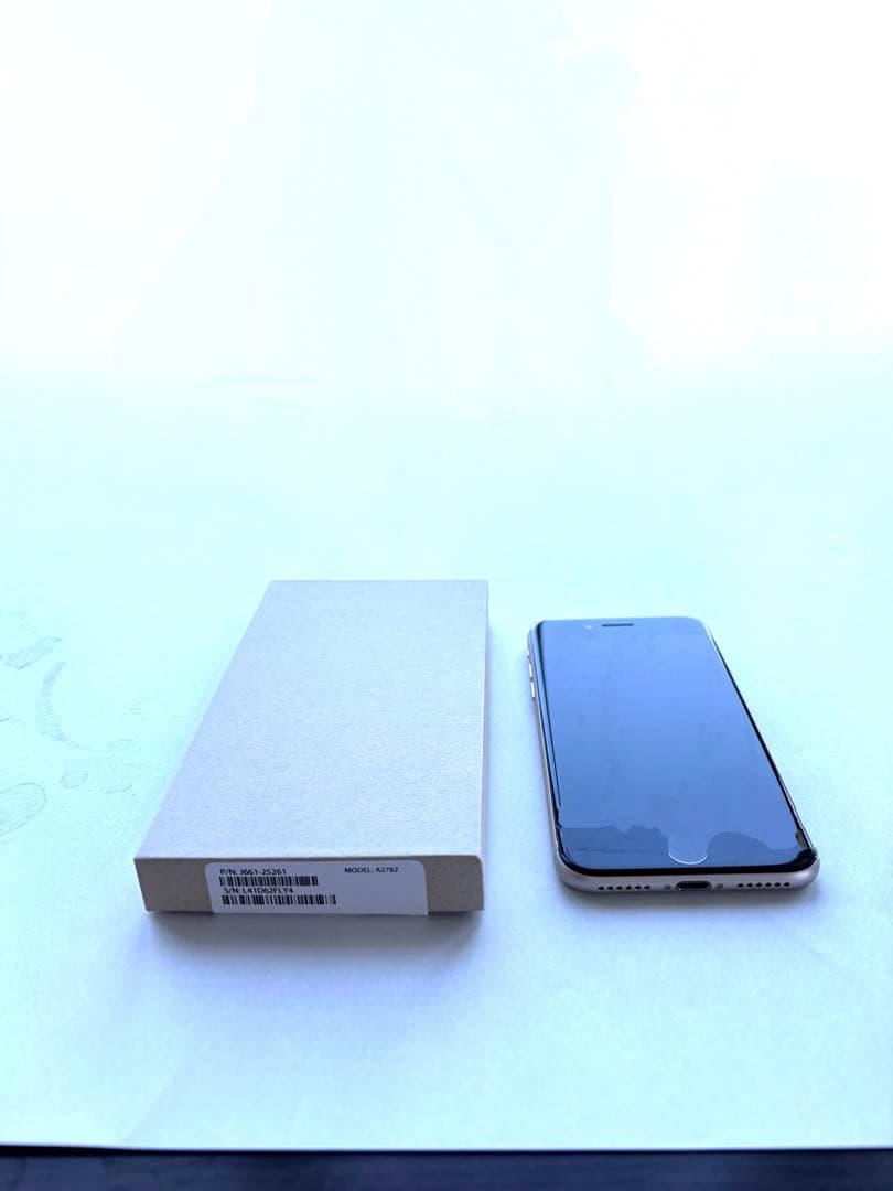 【極美品】iPhone SE 第3世代 128GBバッテリー100%SIMフリー