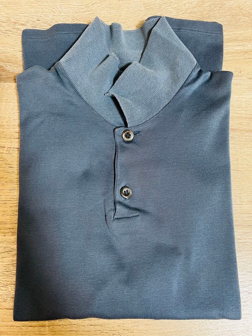 最終値下げ　PRADA メンズポロシャツ