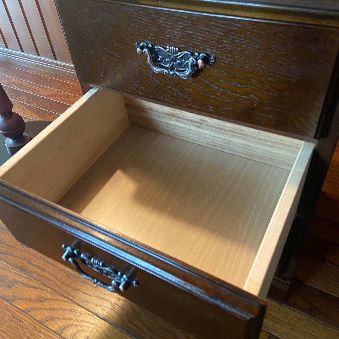 ベッドサイドキャビネット　アメリカ製　3段引き出し　ミニチェスト　ビンテージ家具