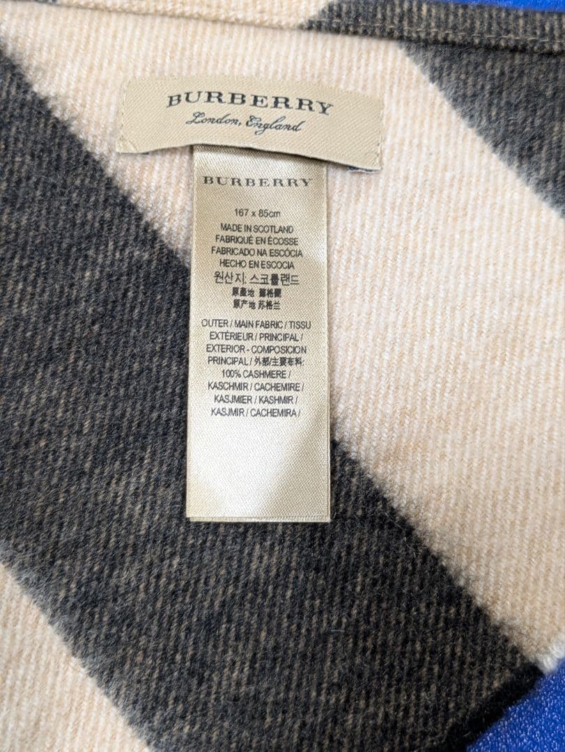 バーバリ　未使用カシミヤ100%マフラー三角