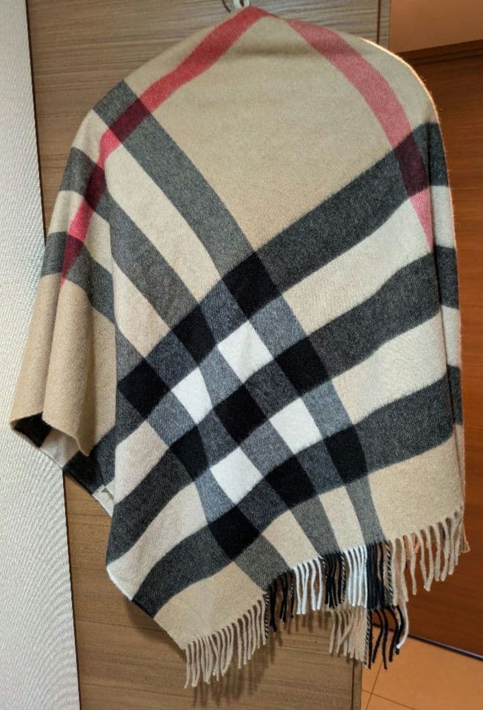 バーバリ　未使用カシミヤ100%マフラー三角