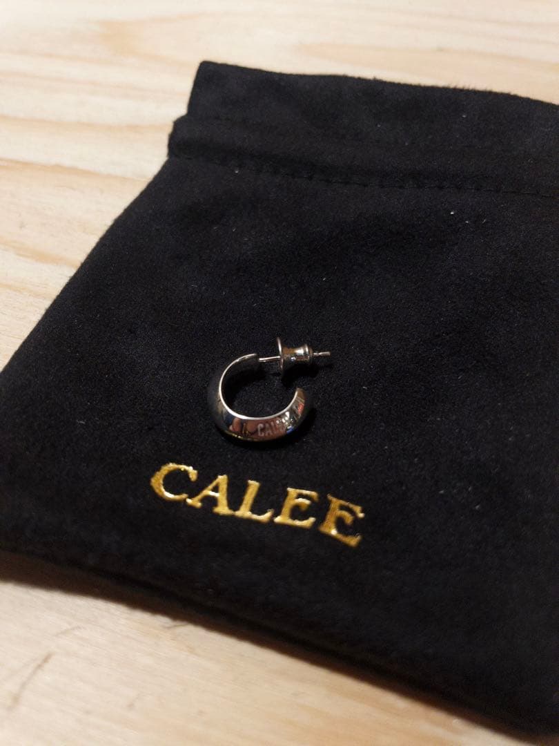 【新品】CALEE：キャリー ロール ピアス　REGULAR