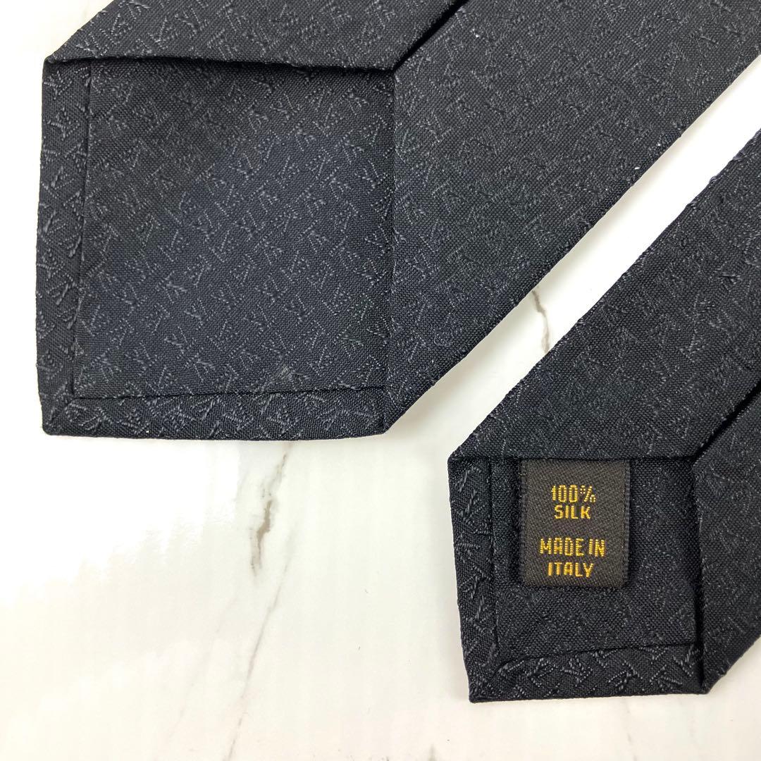 美品　ルイヴィトン　ネクタイ　LVイヴニング　ロゴ総柄　ソリッド　セッテピエゲ