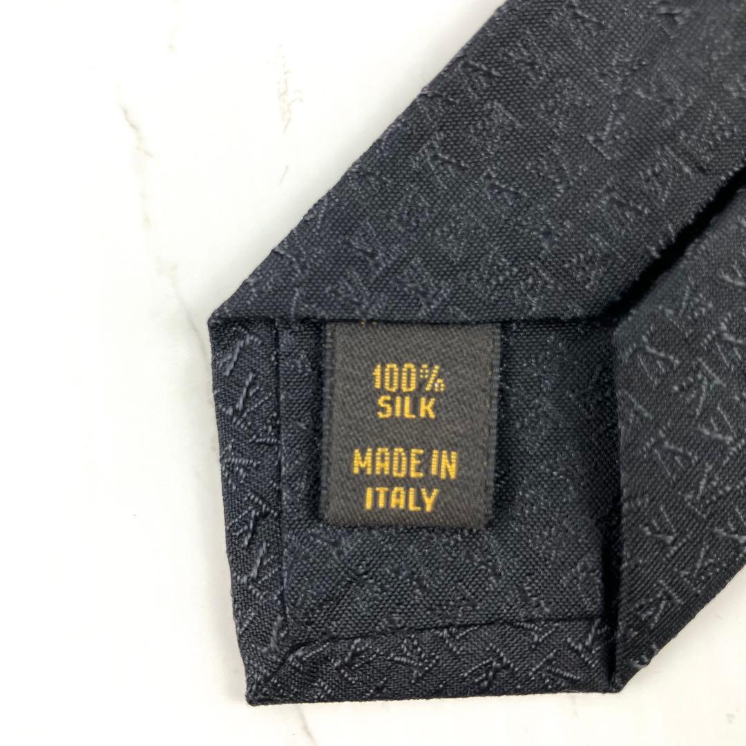 美品　ルイヴィトン　ネクタイ　LVイヴニング　ロゴ総柄　ソリッド　セッテピエゲ