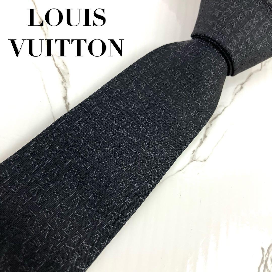 美品　ルイヴィトン　ネクタイ　LVイヴニング　ロゴ総柄　ソリッド　セッテピエゲ