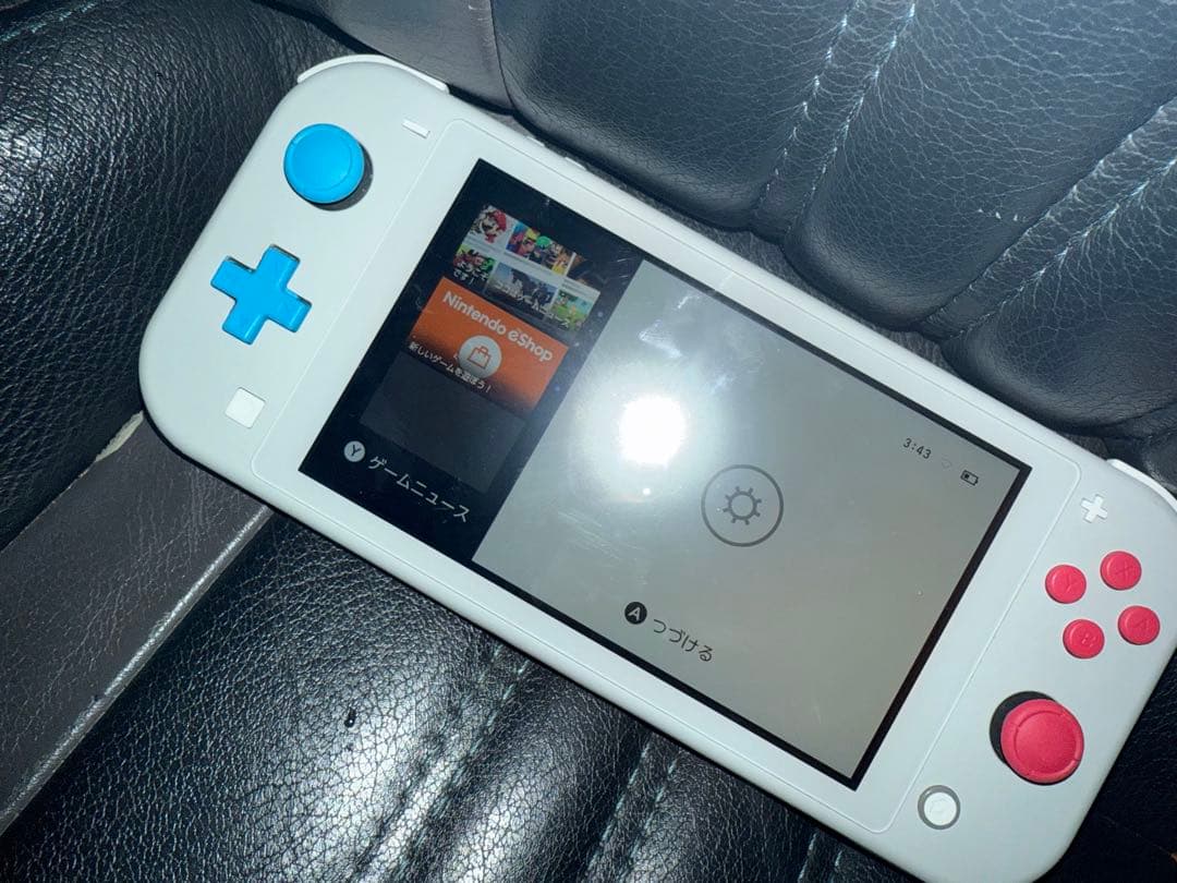 Nintendo Switch Lite ザシアンザマゼンタ柄