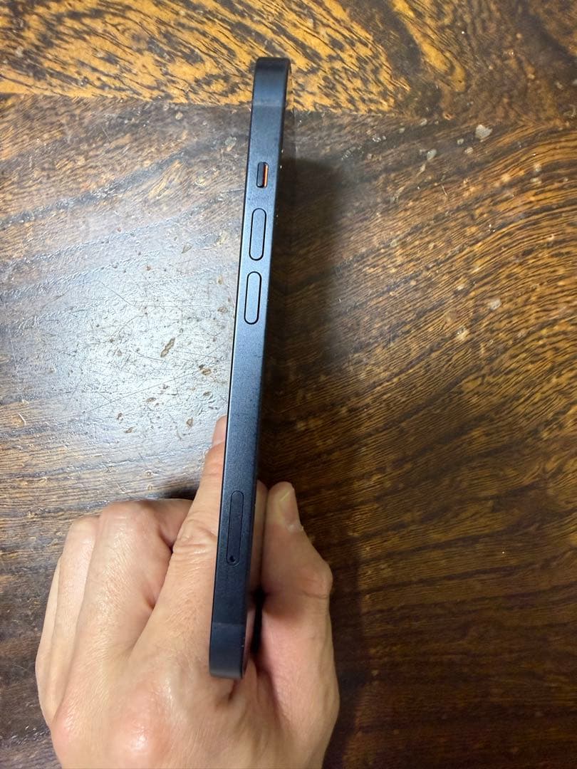 iPhone14 256GBバッテリー最大容量82％SIMフリー