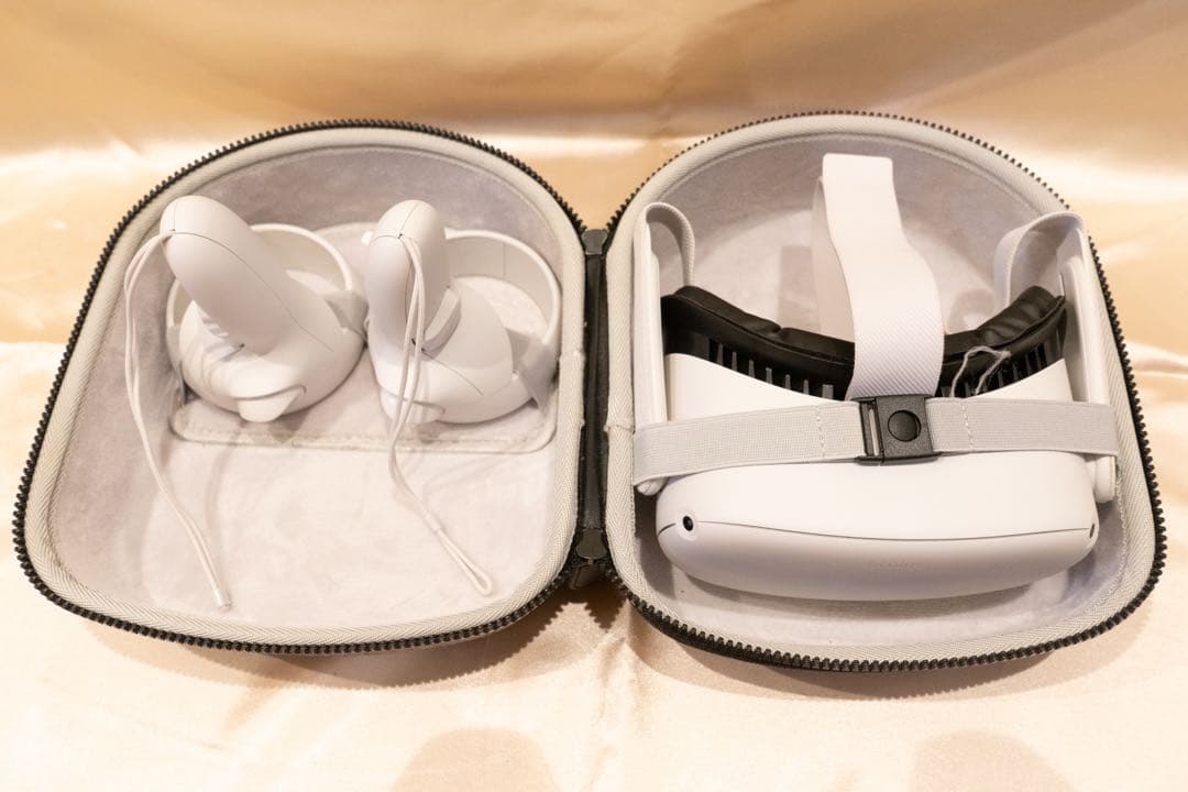  Quest 2 VR ケース付き　オキュラスクエスト　メタクエスト