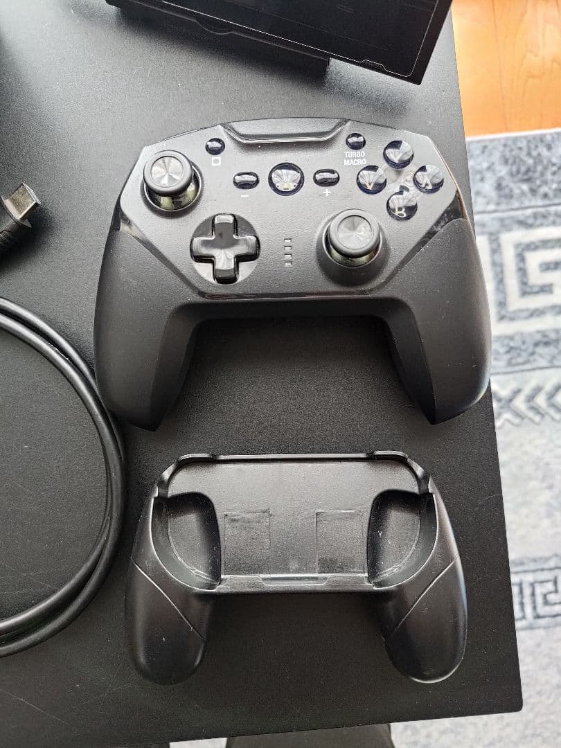 【任天堂】Nintendo Switch 本体 バッテリー強化版 ジョイコンほか