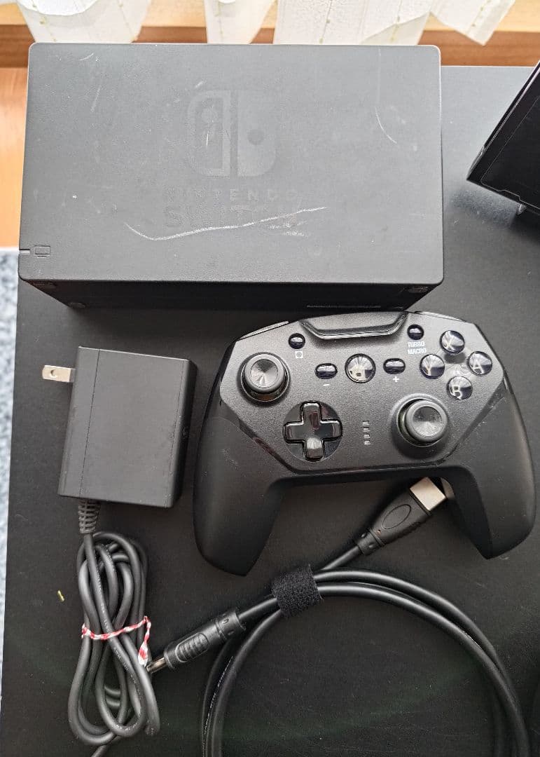 【任天堂】Nintendo Switch 本体 バッテリー強化版 ジョイコンほか