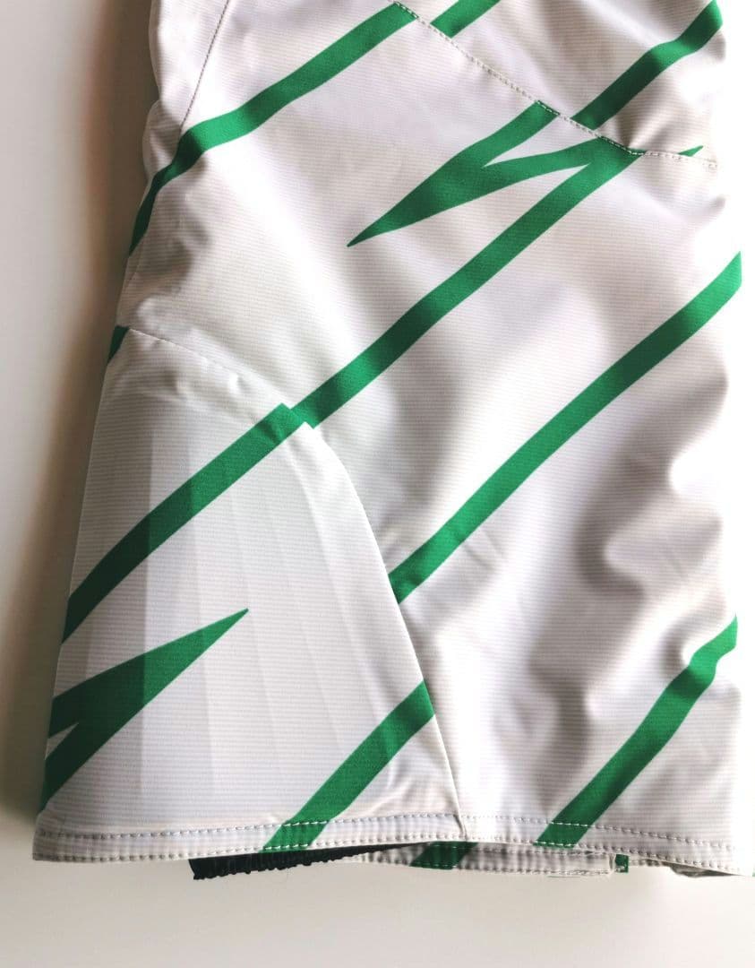 MIZUNOスノーボードパンツ ホワイトとグリーンストライプ 男性用M