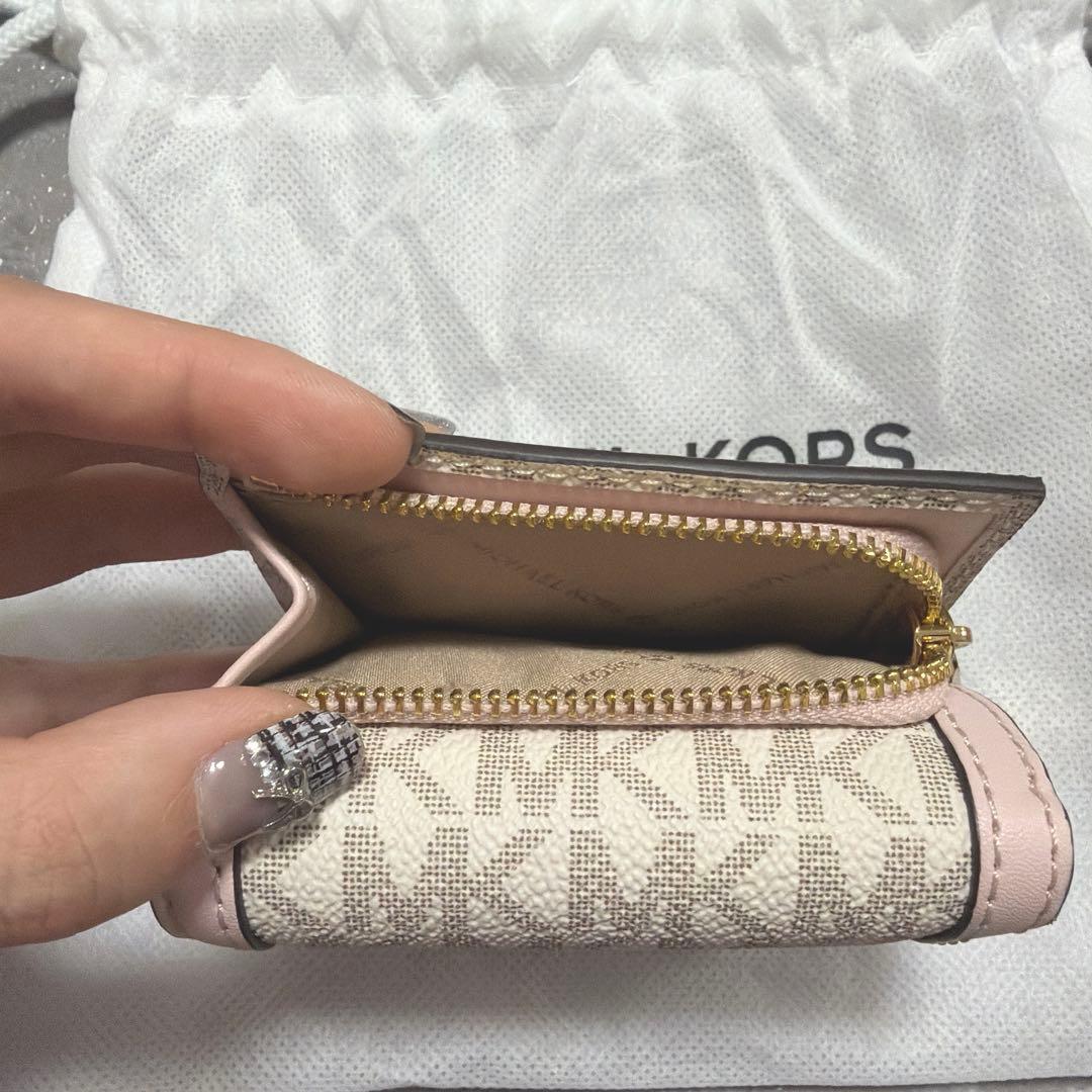 ホ*ン様 新品MICHAEL KORS マイケルコース 三つ折り財布