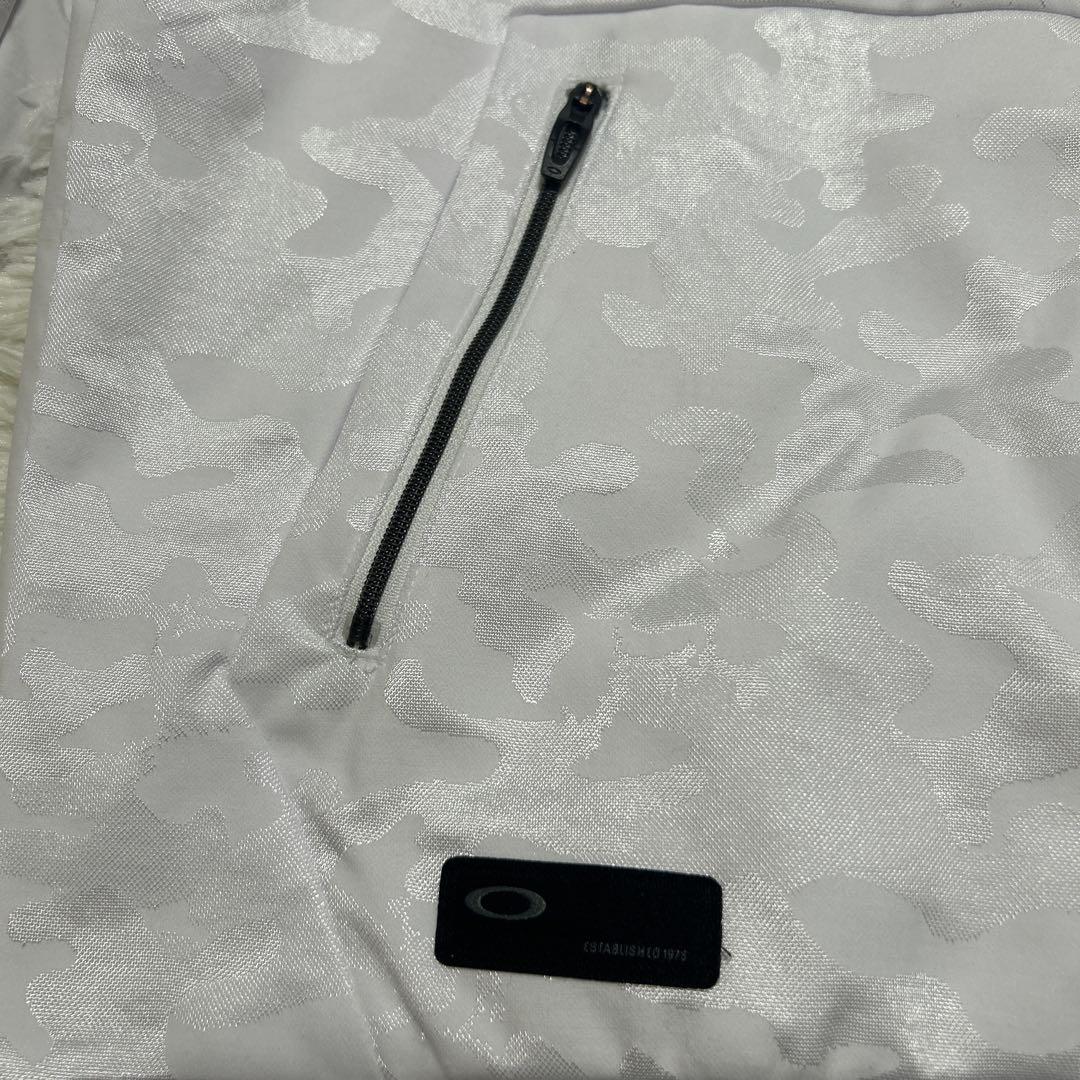 【近年】オークリー ホワイト迷彩柄 フード付き ウェア パーカー メンズ XL