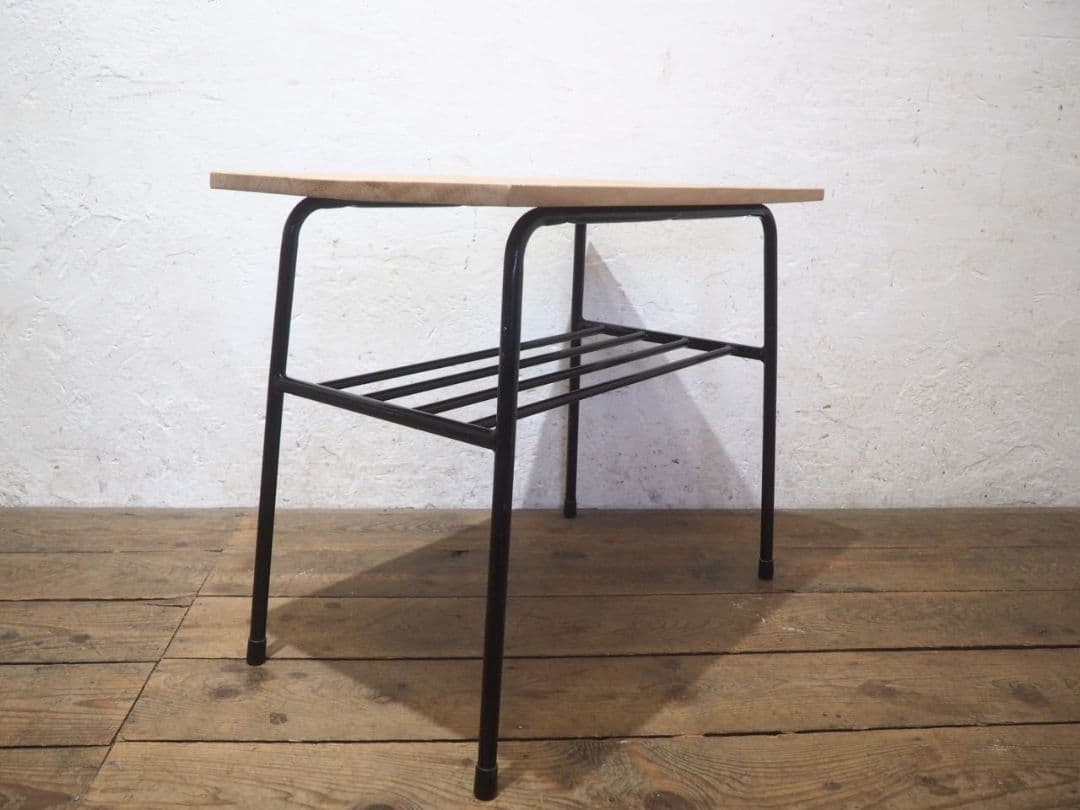 1235 ①古い木と鉄脚のテーブル　デスク　作業台　リメイク　レトロ　ビンテージ