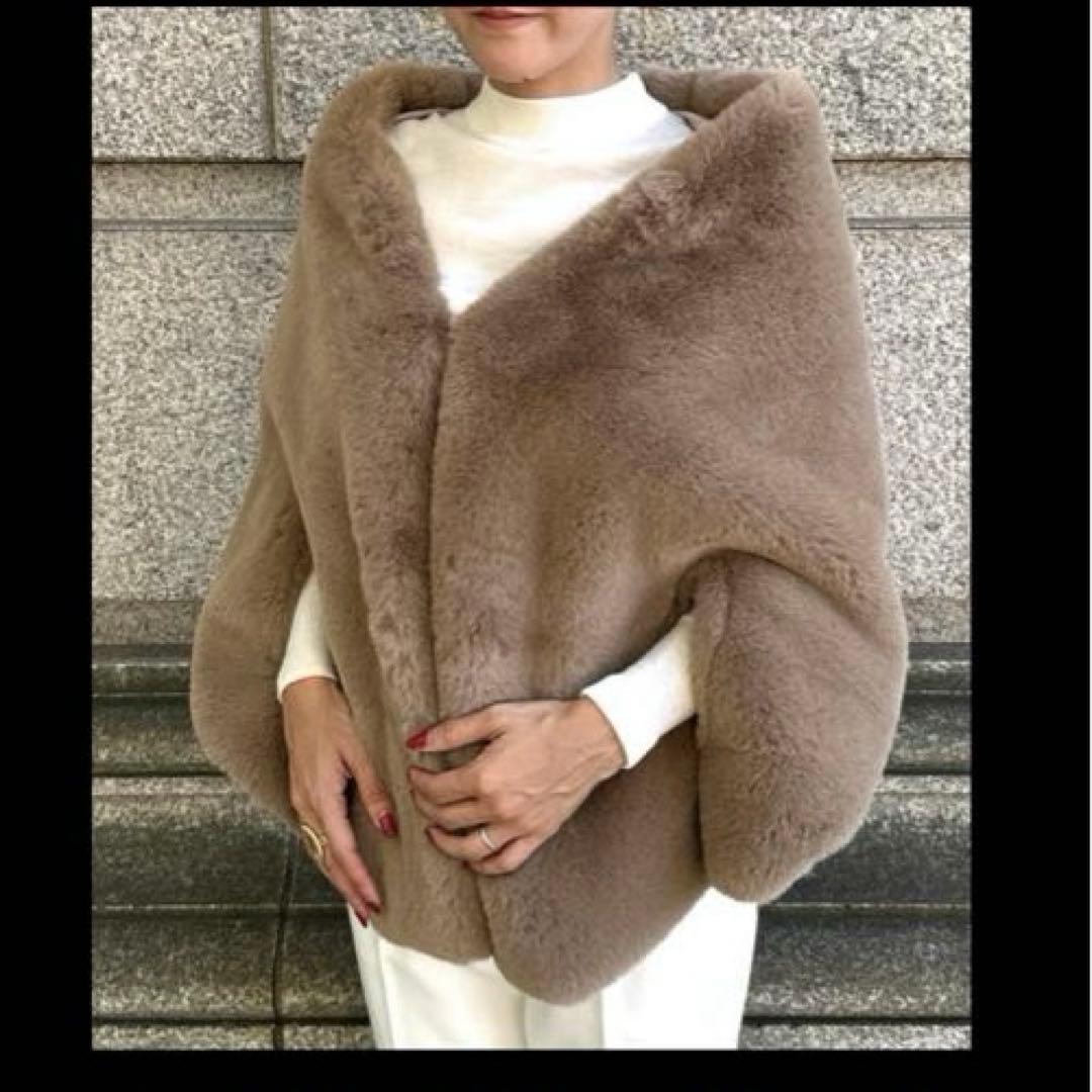 JENNE リッチボリュームファーケープ　ベージュ