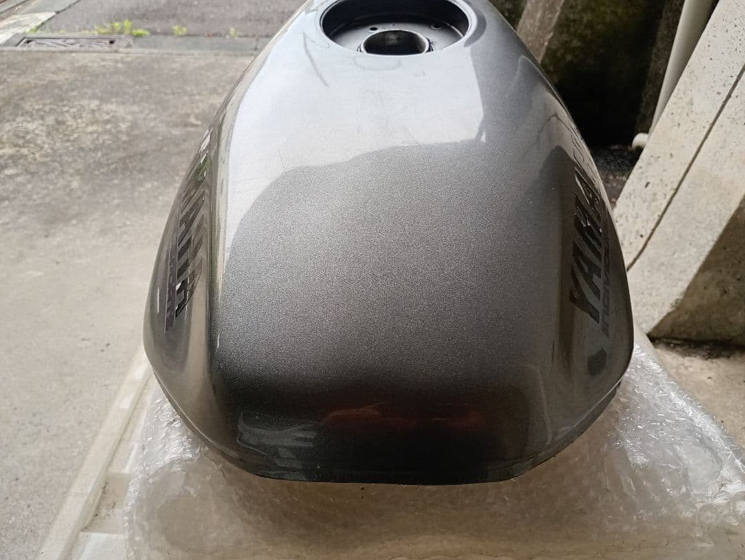 ヤマハ R1-Z 3XC ガソリンタンク フロストシルバー 3型 最終値下