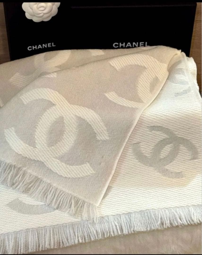 最新*CHANELクルーズコレクション*ロゴマフラーショールストール