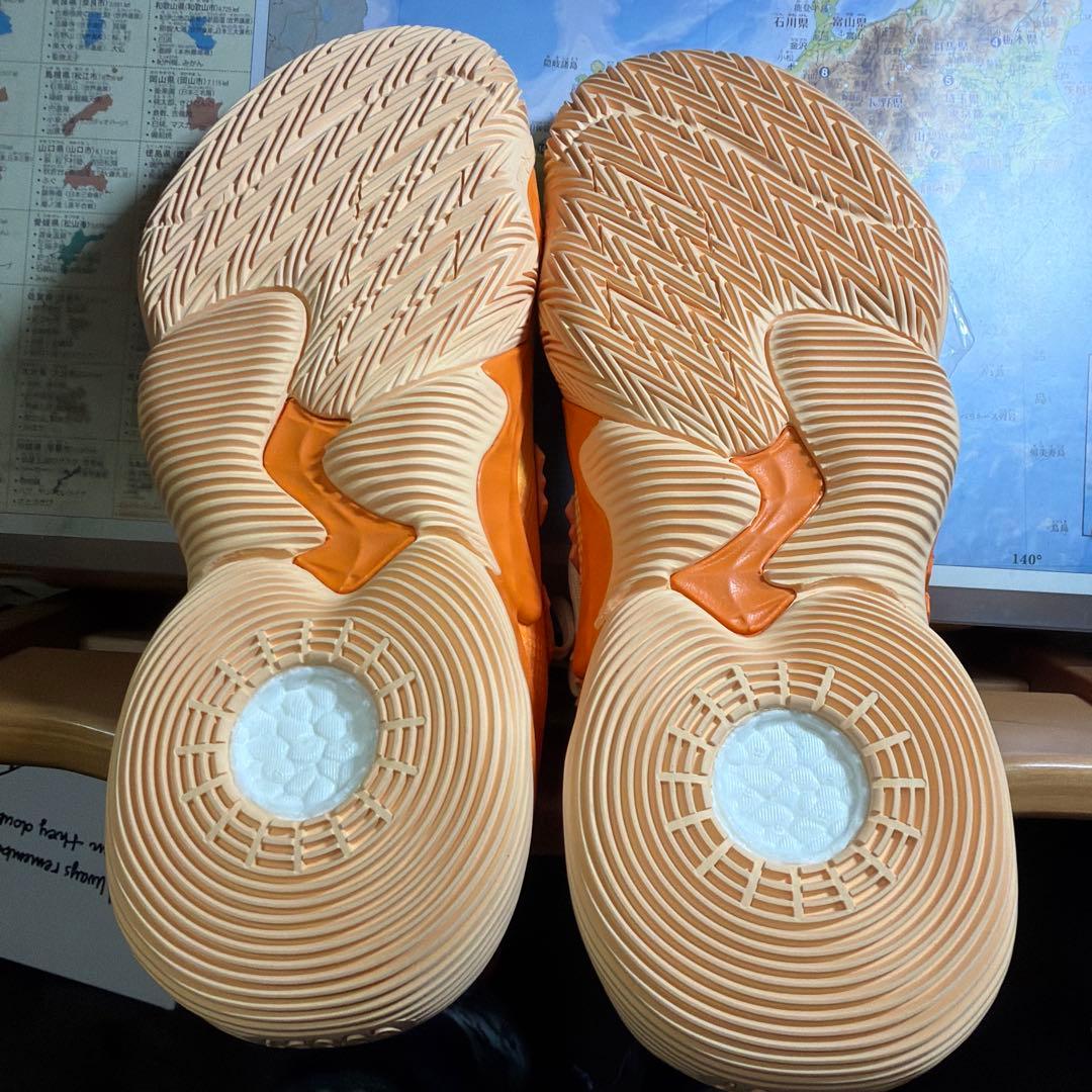 バスケットボールシューズ アディダス　adidas トレイヤング1