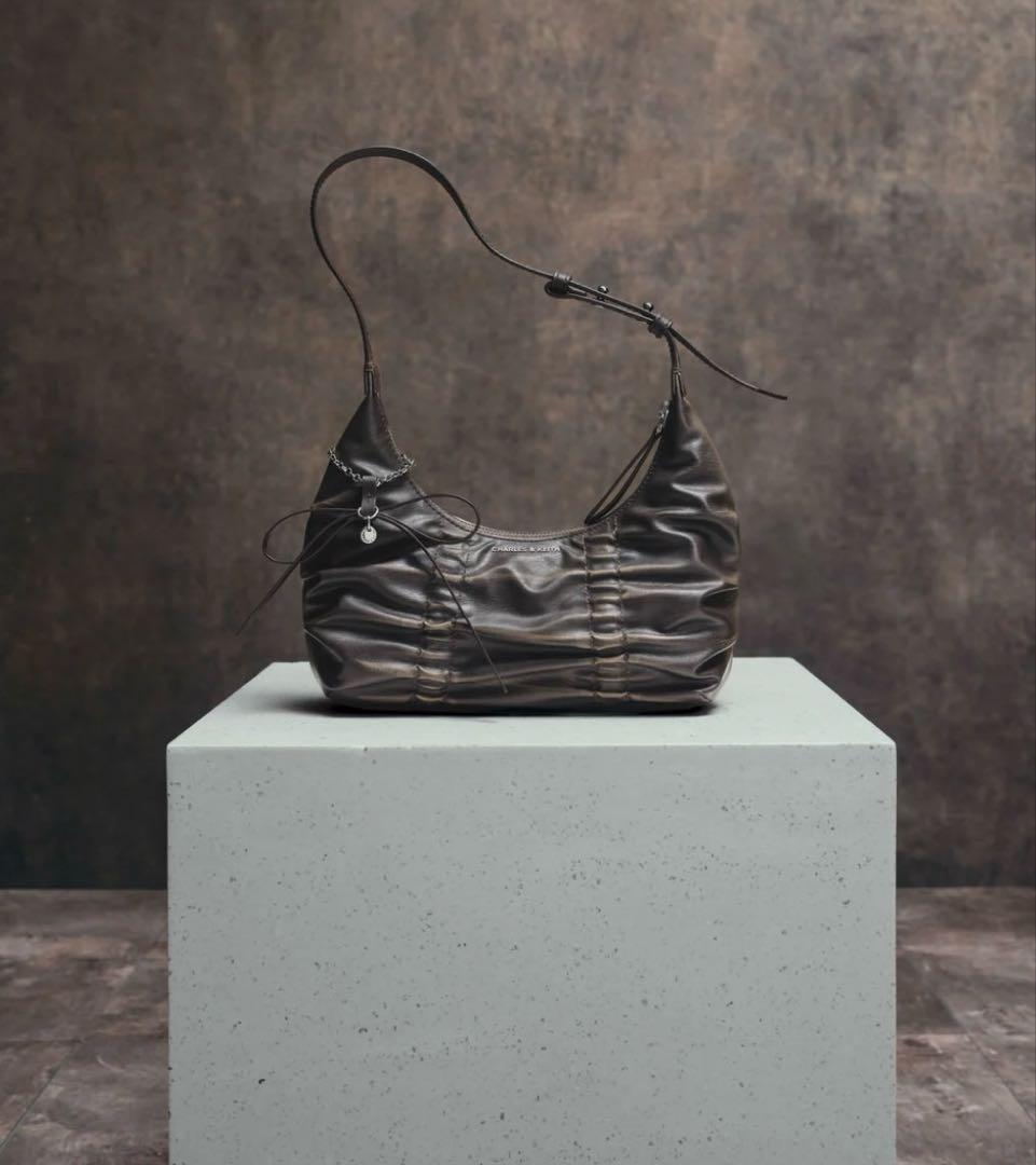 チャールズアンドキース CHARLES & KEITH バッグ ブラウン