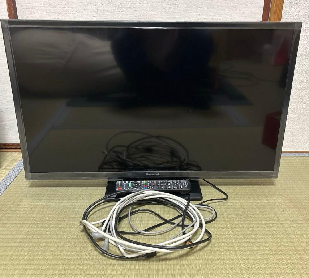 ☆Panasonic 液晶テレビ 本体32インチ　リモコン付き