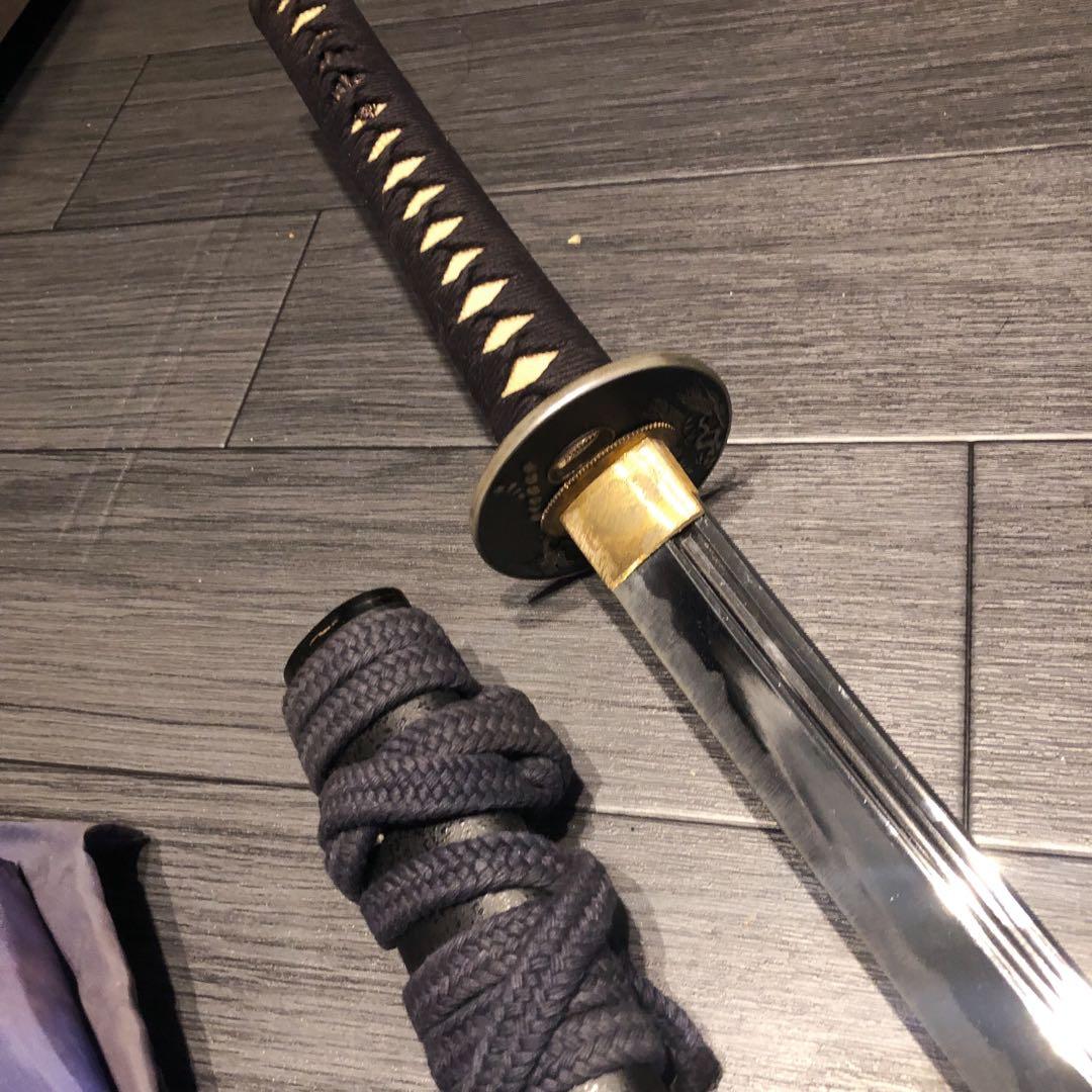 高級模造刀　高級居合刀　樋入り刀身　黒金拵え　高級居合刀　刀袋