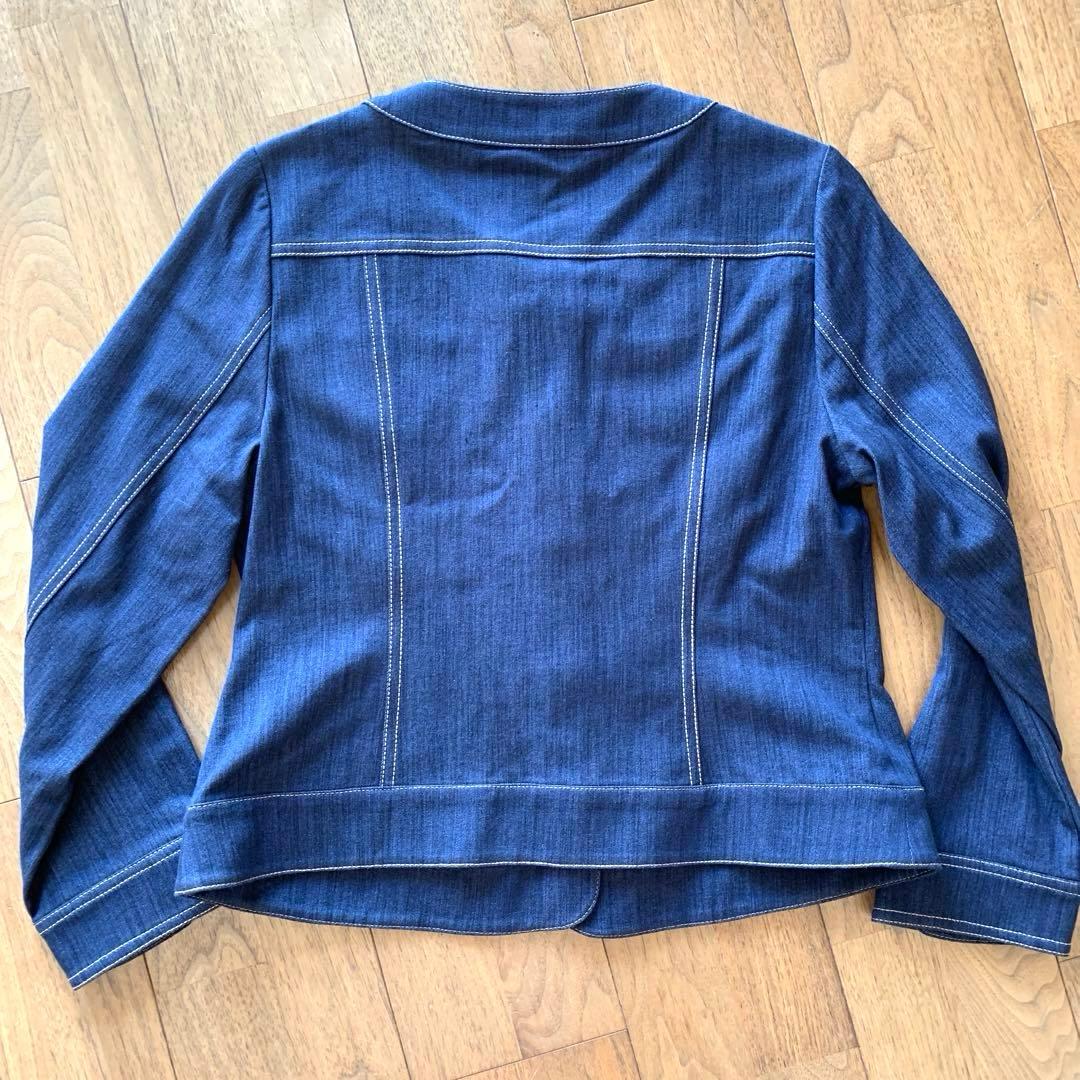 美品✨スーパービューティー デニムジャケット 刺繍 ビジューボタン　ノーカラー