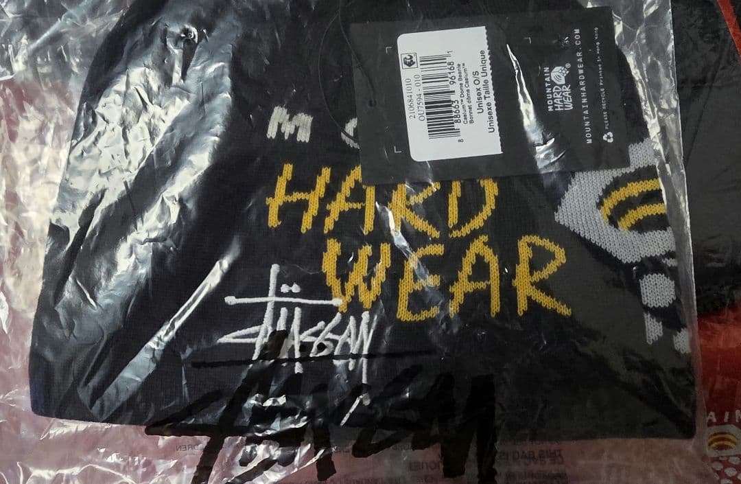 STÜSSY & MOUNTAIN HARDWEAR