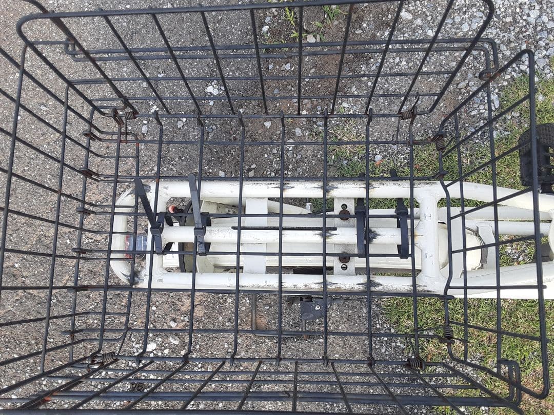 電動自転車　ギュット　バッテリー2個（16㌂）後ろカゴは無しでお渡し