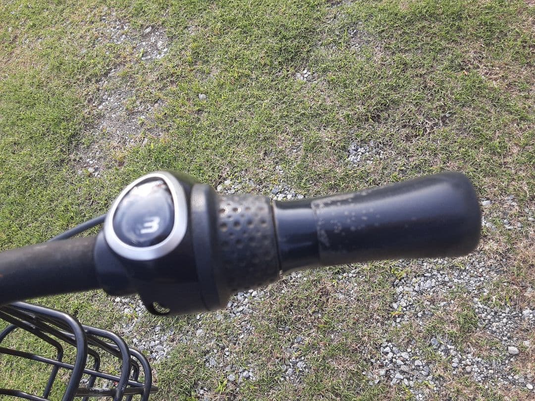 電動自転車　ギュット　バッテリー2個（16㌂）後ろカゴは無しでお渡し